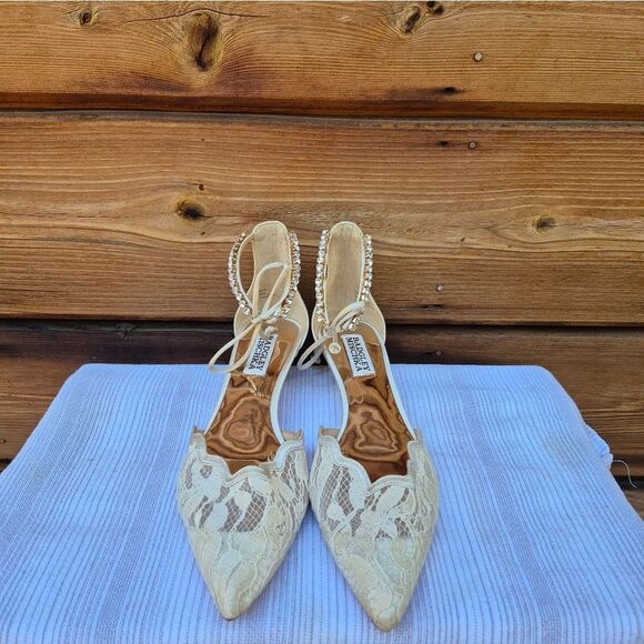 Badgley Mischka Women's Betsy Lace Kitten Heel Pumps - Picture 7 of 16